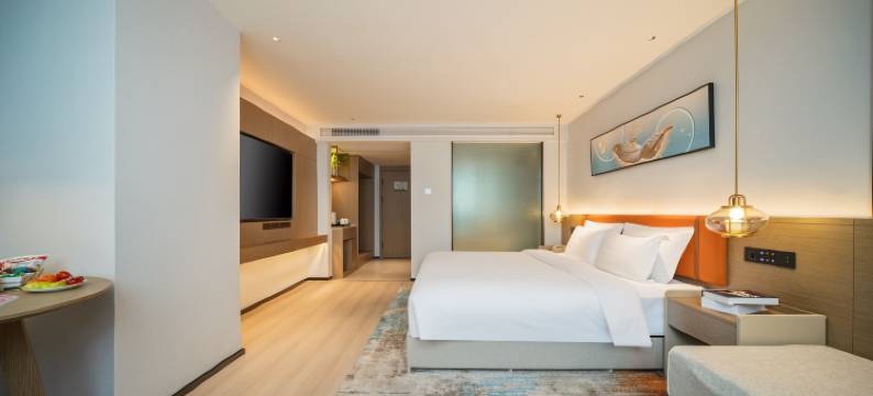 加州壹号酒店(抚琴夜市花牌坊地铁站店)图片