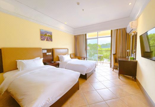 Barbizon Vacation ResortHotel Overview