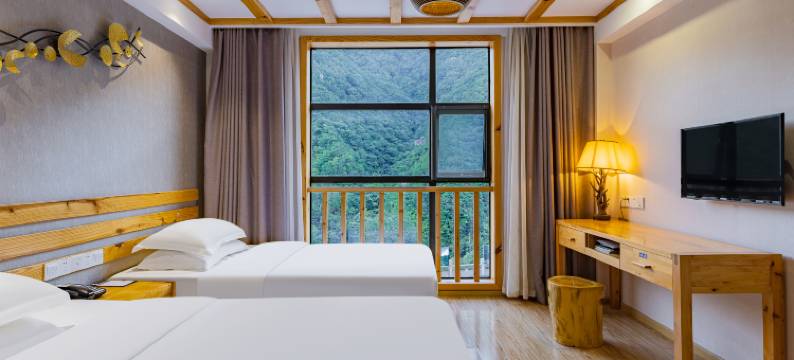 神农架神农山庄(木鱼镇店)图片