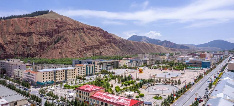 鑫吉假日酒店(祁连县文化广场店)图片