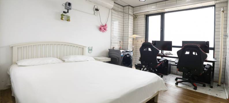 飞鸟电竞酒店(凤城五路地铁站店)图片