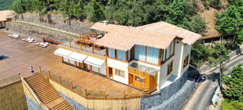衡山五号山谷悬崖民宿图片