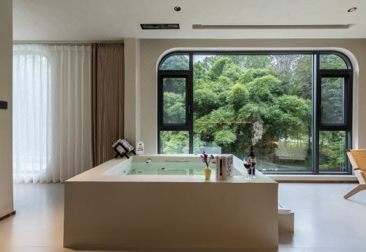 Cloud  Embracing Nature View Resort Dujiangyan over view