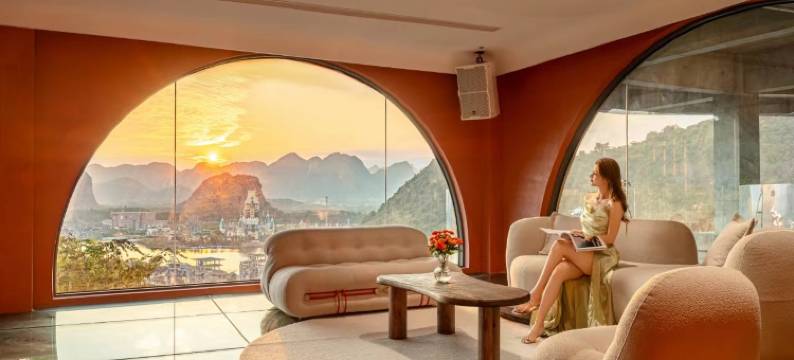 秀山一色悬崖山居民宿图片