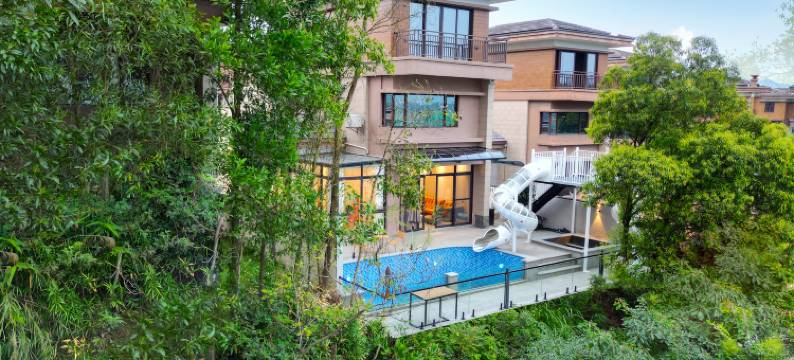 佛冈乐之谷凤凰温泉滑梯泳池别墅图片