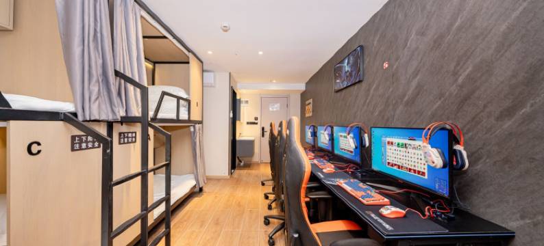 际庭电竞酒店(上海五角场财经大学地铁站店)图片