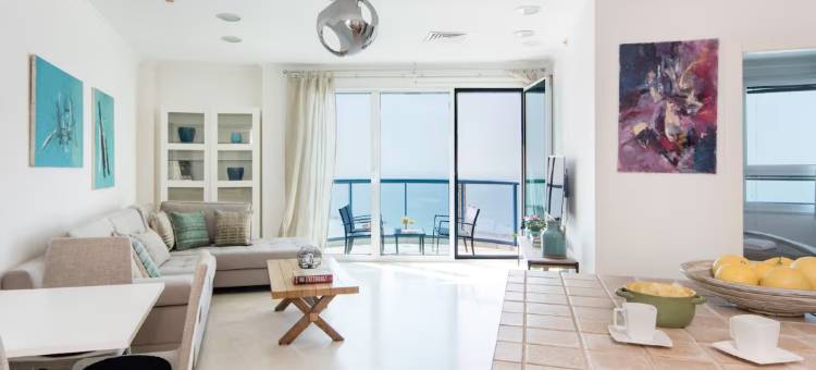 Luxury 2BR Apt w Balcony 2 min Walk from Beach图片