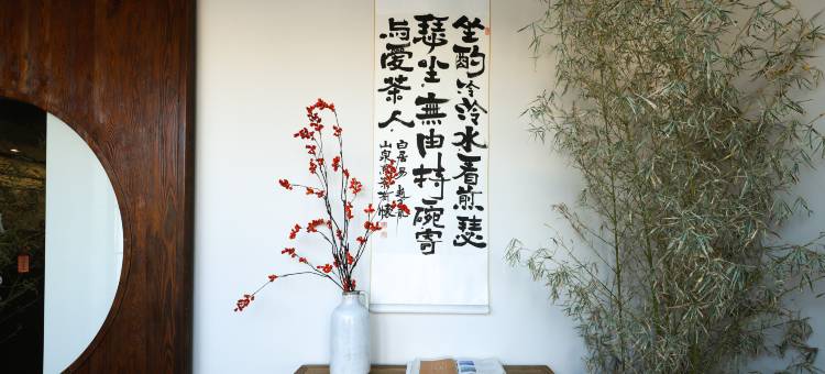 隐逸酒店(东环不夜城中东大市场店)图片