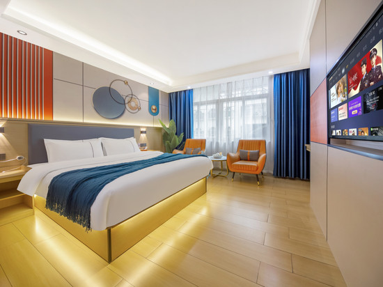 尚亿·轻居酒店(普宁兰花广场万泰汇店)