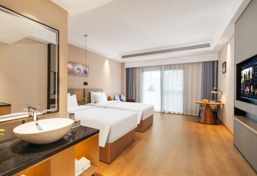 云居酒店（靖西长丰国际店）外景图