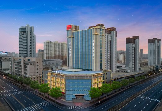 LAN Tai Hotel (Aksu Taibai Shopping Center Branch) Hotel Overview