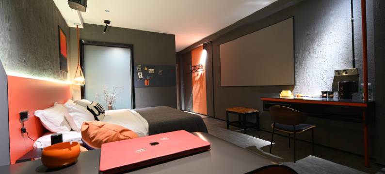 瑞丽耀生酒店(财富广场店)图片