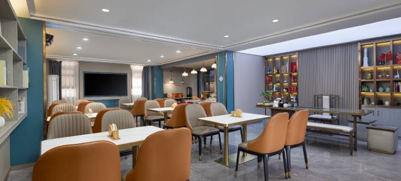 富临云端酒店(深圳坪山比亚迪沙壆地铁站店)图片