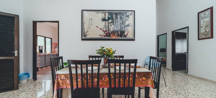 Batu Pahat w Pool table & Karaoke Villa 4BR 16pax图片