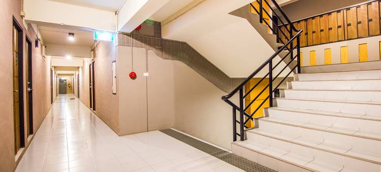 B2山提塔姆-七塔寺精品经济型酒店(B2 Santitham (Wat Jed Yod) Boutique & Budget Hotel)图片