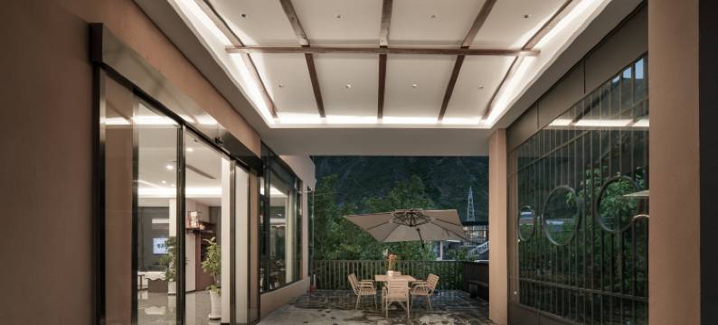 简隐·福居 view mountain·山景丨轻奢度假美宿(小金县店)图片