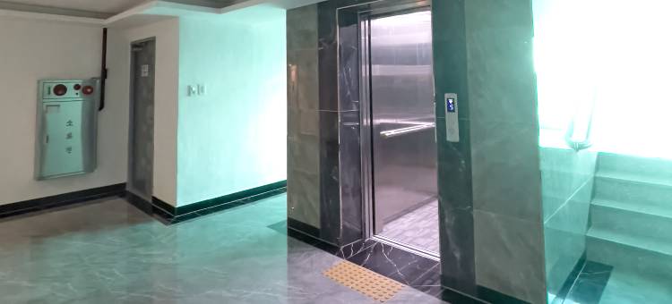 安吉利斯克洛弗酒店(The Clover Hotel Angeles City)图片