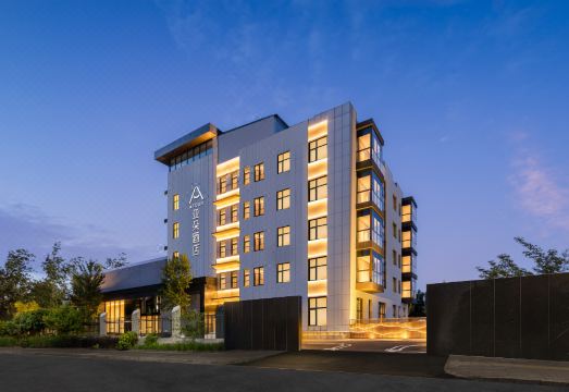 北京海淀西三旗万象滙亚朵酒店外景图