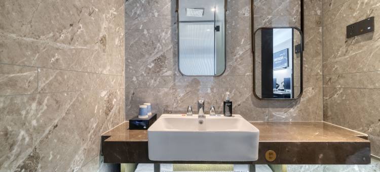 网鱼电竞酒店(杭州萧山机场河庄地铁站店)图片