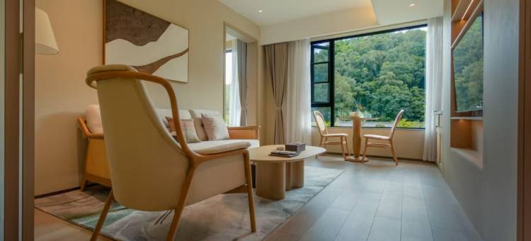 梁河隐澜温泉民宿(伴山云隐小镇店)图片