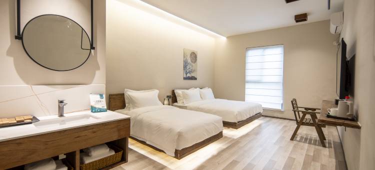 古城旁民宿(开封万岁山大宋武侠城)图片