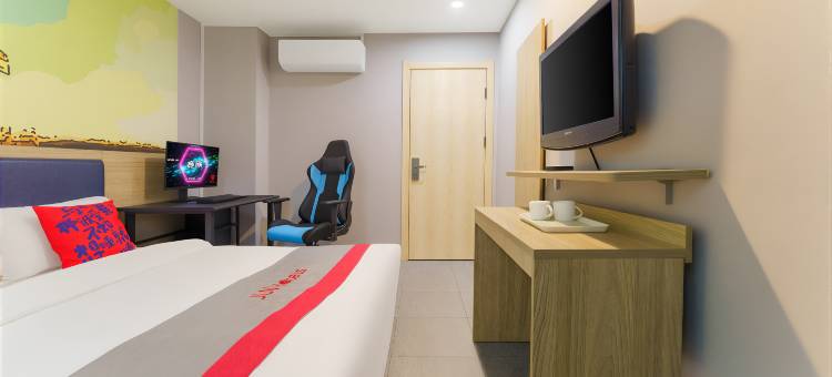 昂拓电竞民宿(邯郸火车站店)图片