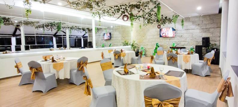 布罗莫格兰德威兹酒店(Grand Whiz Hotel Bromo)图片