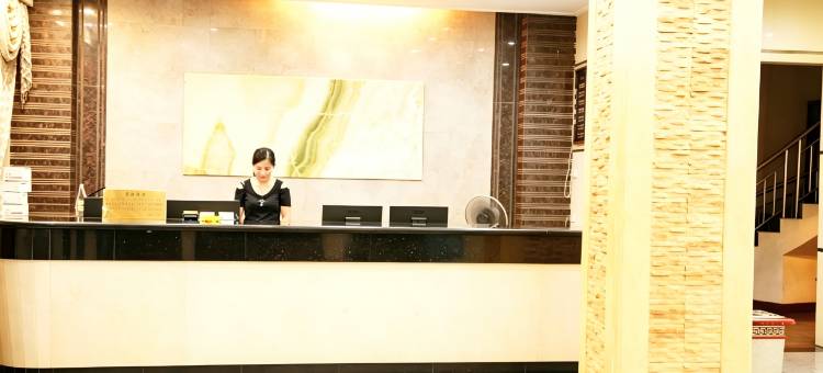 阳春志达旅居宾馆(东湖公园店)图片