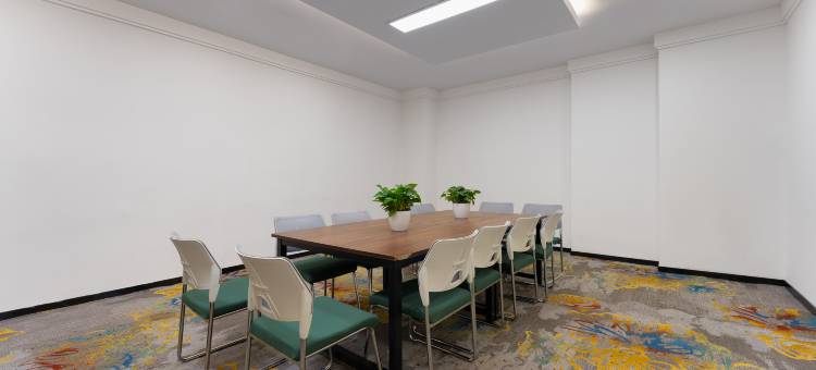 锦悦尚雅酒店(西宁万科时代都会店)图片