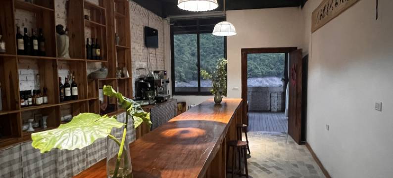 龙泉天青等烟雨客栈图片