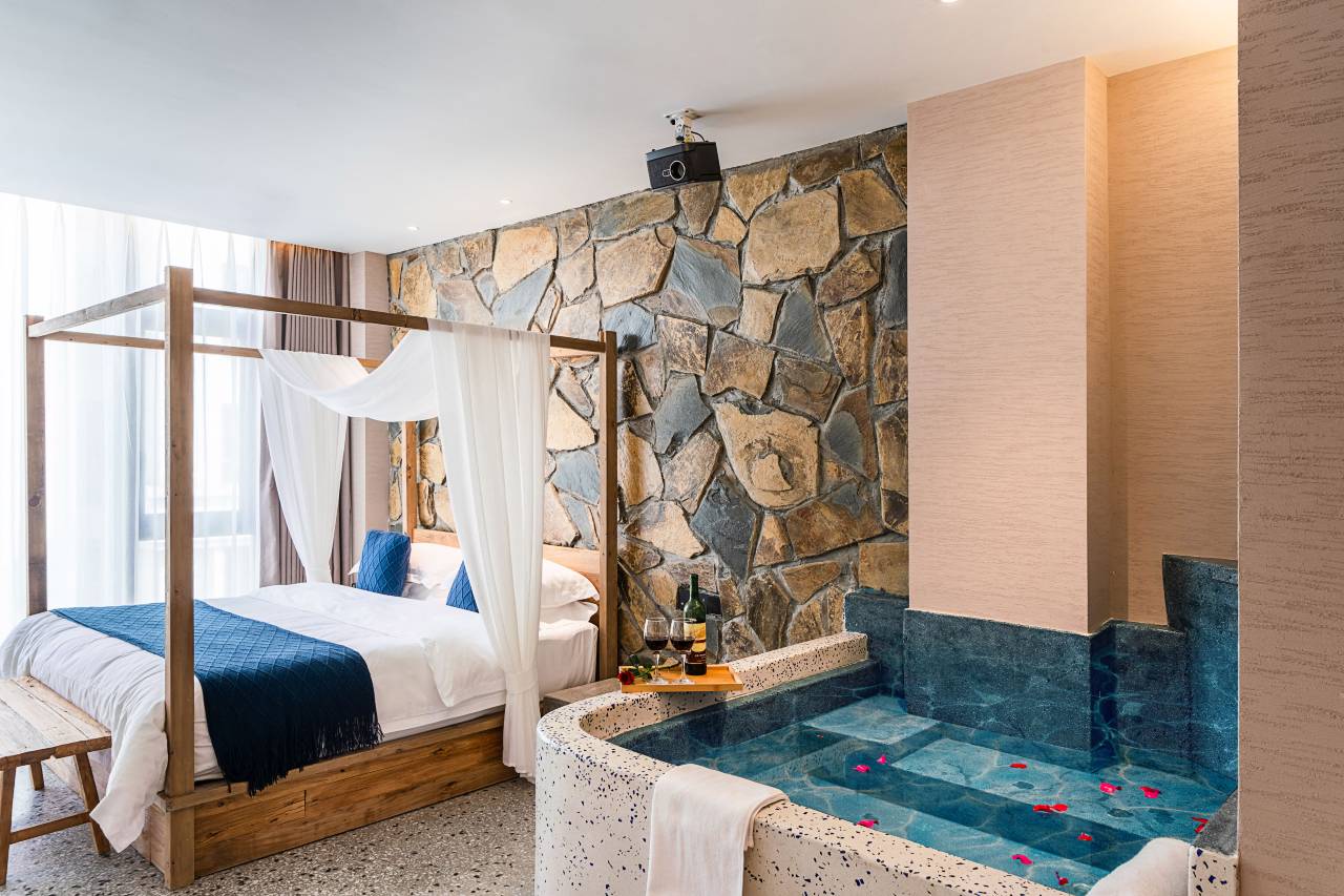 云孚里隐宿·商旅私汤酒店(成都西部智谷机投桥地铁站店)图片