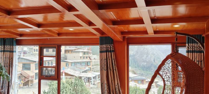 迭部扎尕那人家大酒店图片