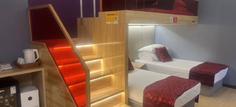 锦州潮玩电竞酒店(古塔公园店)图片