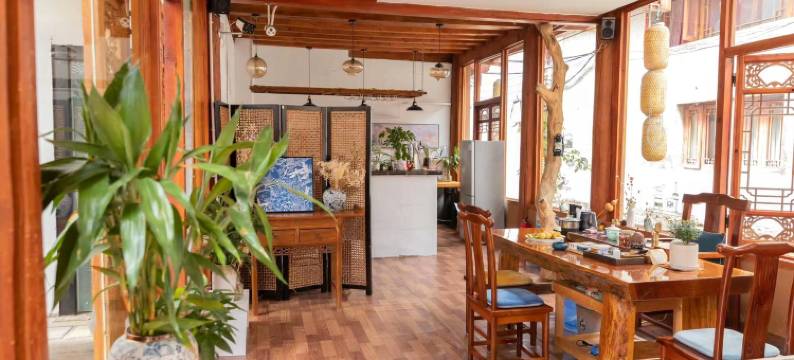 丽江余悦汐雪山花园水景客栈(束河古镇店)图片