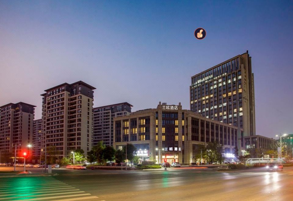 Lanou Hotel ( JingHua Living Mall Store)Over view