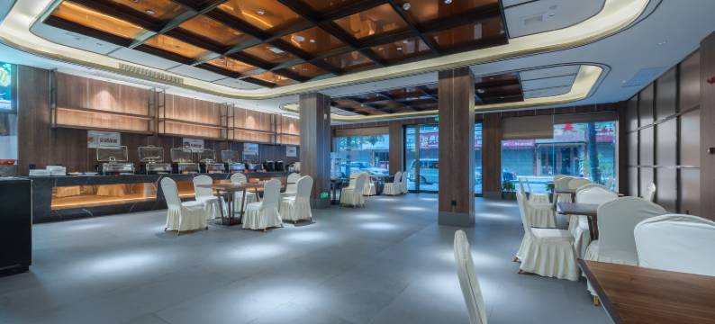 长诚大酒店(华容步步高新天地店)图片