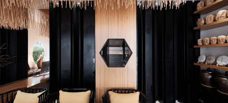 丽镘丨花林溪畔徽派诧寂风度假庭院(丽江古城南门木府店)图片