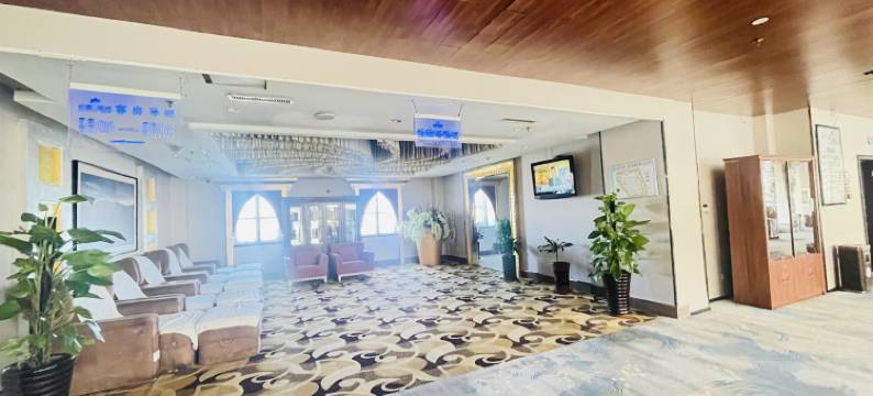 沙漠绿洲水文化主题酒店(地窝堡国际机场店)图片