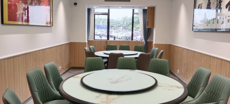 乐游子酒店图片