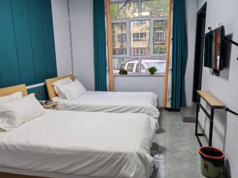 尼勒克县东苑客栈