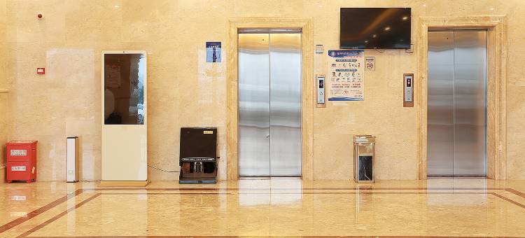 那兰泊·雅曼酒店(德保火车站汽车总站店)图片