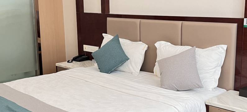 致馨栀子花开酒店(松滋商贸城店)图片