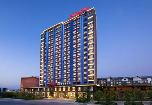 恩施希尔顿欢朋酒店外景图