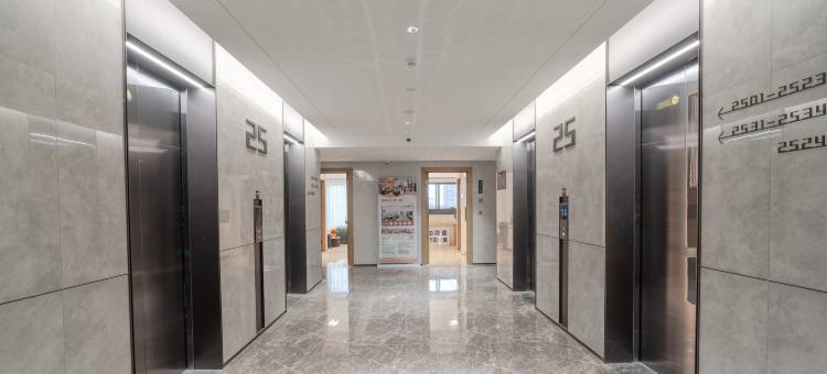 瑞枫·云端TheSkylineAtelierCollection城景公寓(深圳北站店)图片