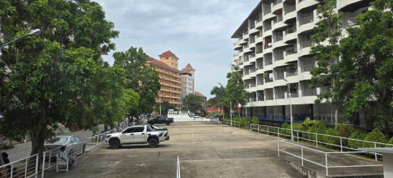 乔木提恩广场公寓酒店(Jomtien Plaza Residence)图片