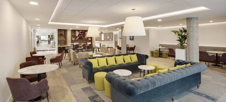 伦敦斯坦斯特德机场希尔顿欢朋酒店(Hampton by Hilton London Stansted Airport)图片