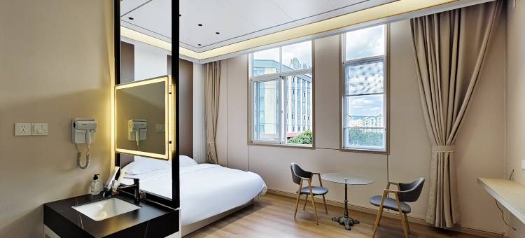 楚雄松月客栈(彝人古镇店)图片