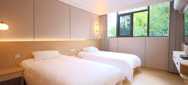 楠婷酒店(南充北站店)图片