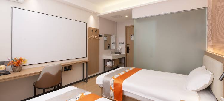 亚悦酒店(石河子幸福路步行街店)图片