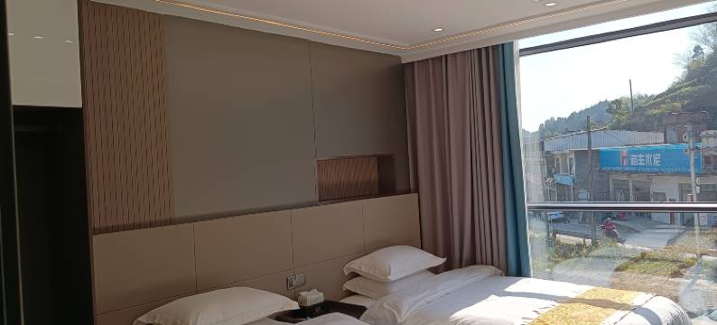 古蔺黄毛洞大酒店图片